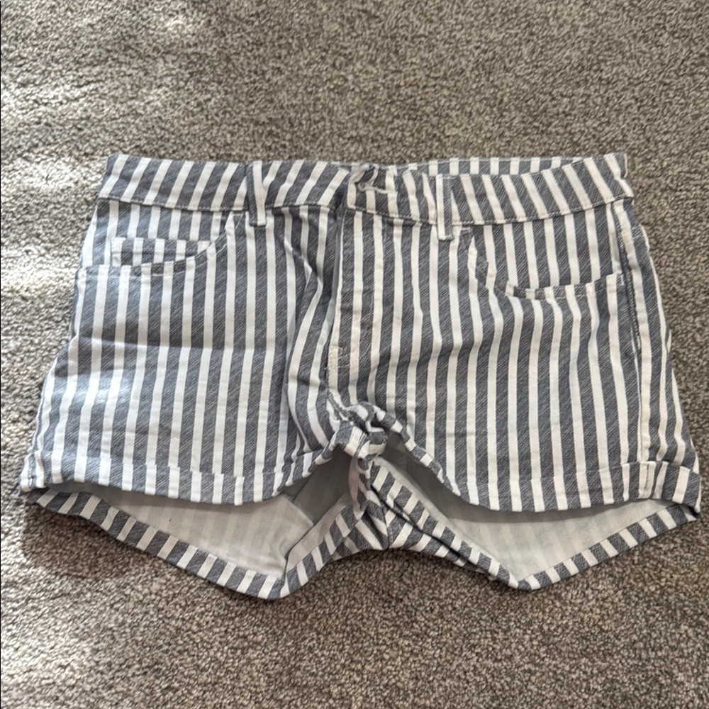 H&M Striped Gray and White Women's Shorts